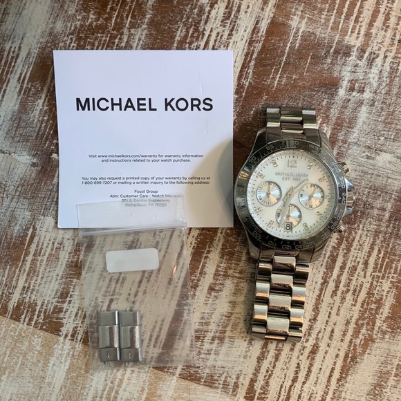 Silver MICHAEL KORS Wristwatch - Picture 2 of 4